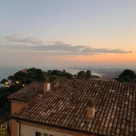 Casabella Sirolo, Centro Storico